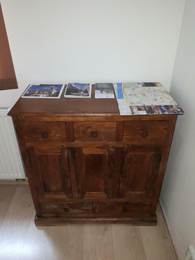 Utulny Apartman V Bratislava 6 Екстер'єр фото